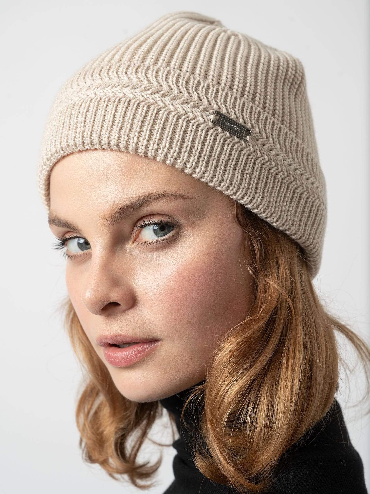 Merino Beanie Beige - Women's Beanies | Saint + Sofia® EU